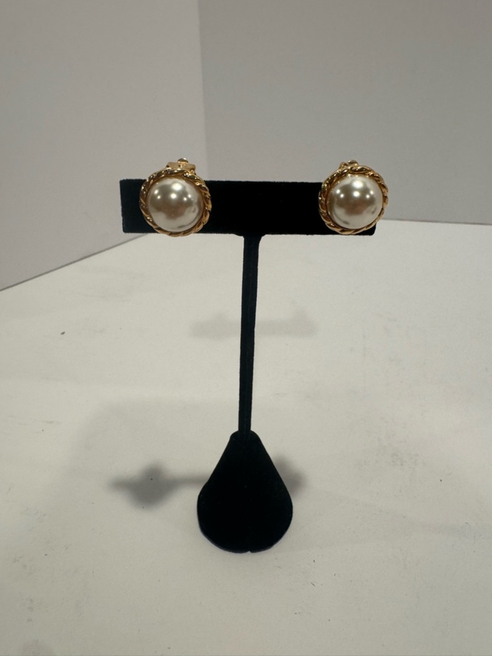Vintage Gold Tone Faux Pearl Clip On Earrings Rope Twist Statement